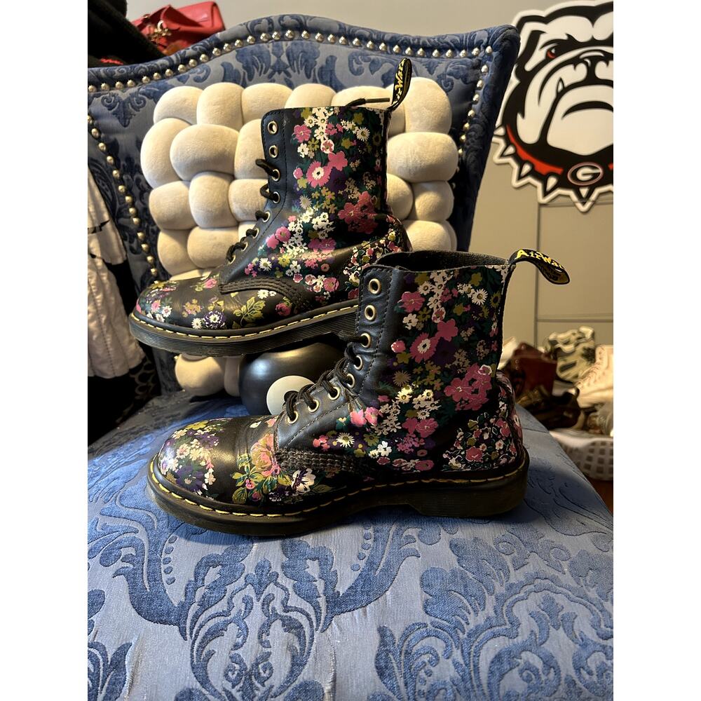 Dr Martens 1460 Black Pink Floral size 9/EU 41 - Picture 2 of 6